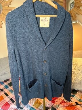 Hollister Men's Navy Shawl-Collar Button Cardigan Sweater read description